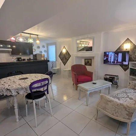 L'auguste Maison d'hôtes *